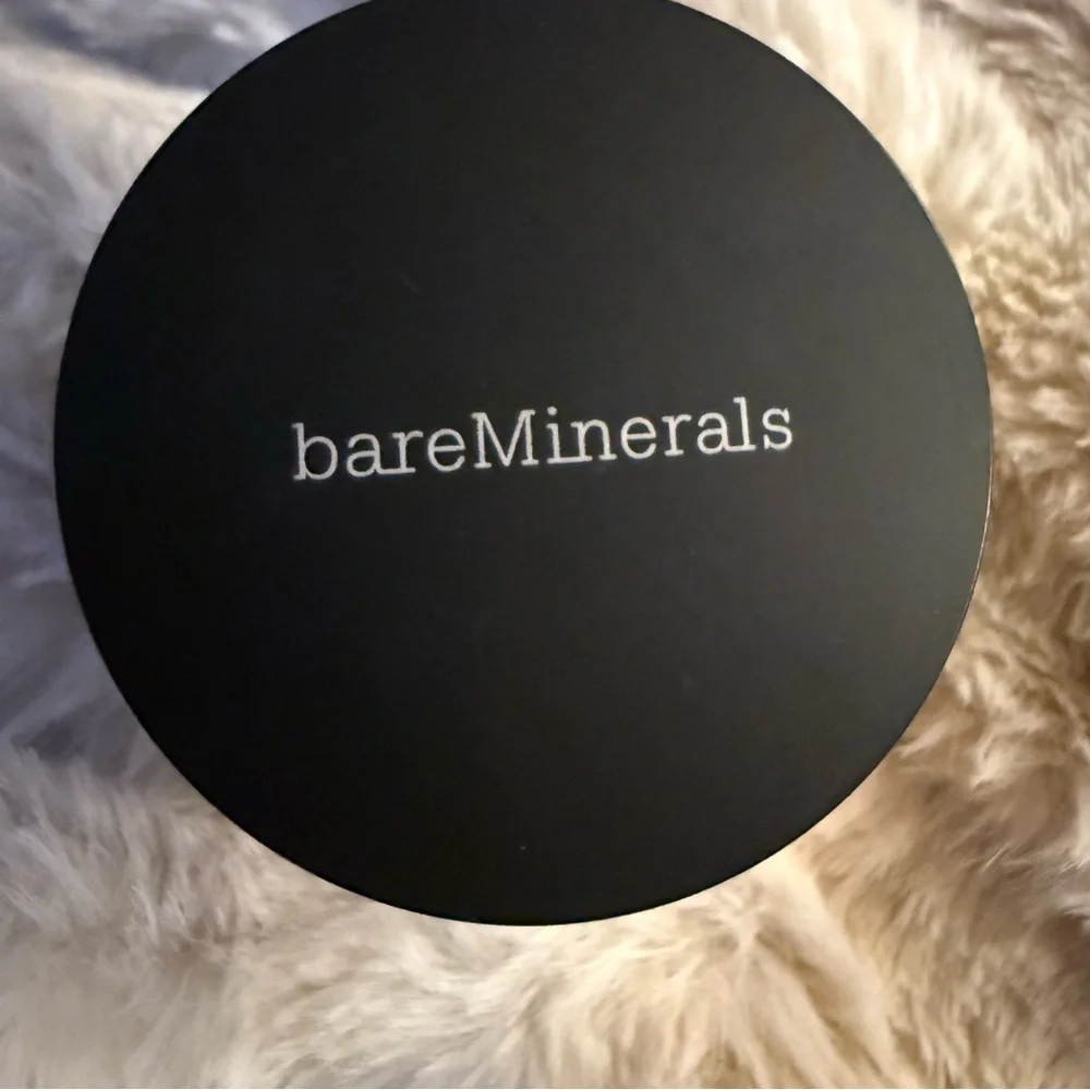 LAST WEEK! 5 for $25!bareMinerals Loose Mineral Powder Blush in Vintage Peach.